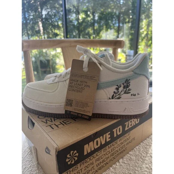 Nike Air Force 1 '07 SE Indigo Size 10 Women's CZ0269-100 White/Obsidian White - Picture 2 of 11